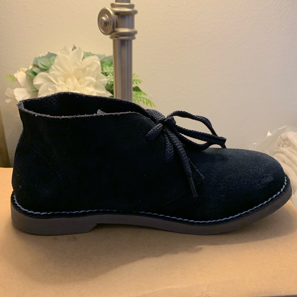 BOYS NAVY CREW CUTS CALVERT SHOW BOOT SIZE 4 NEW